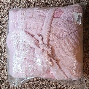 Brand New Splendid Bathrobe